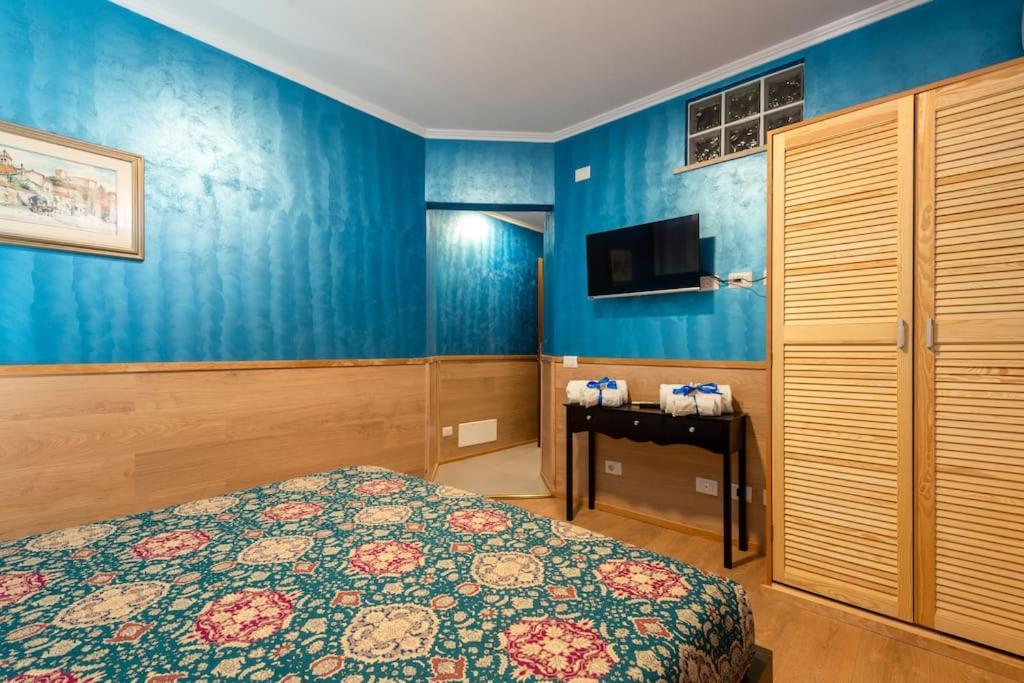Old Club Casa Vacanze Carlo Trani 艾普瑞利亚 外观 照片